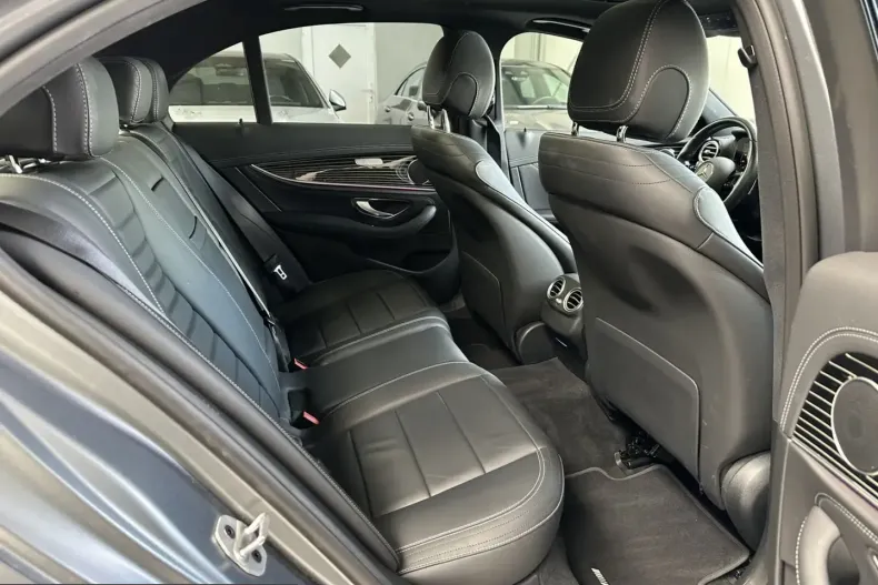 Mercedes-Benz E 300 (Clasa E) din 2021 cu 48.461 km - oferta MER220754 - foto 24