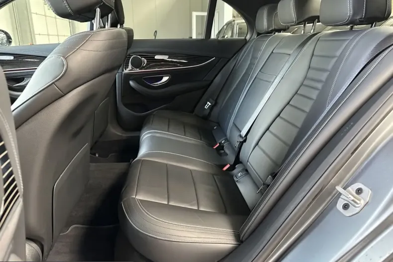 Mercedes-Benz E 300 (Clasa E) din 2021 cu 48.461 km - oferta MER220754 - foto 25