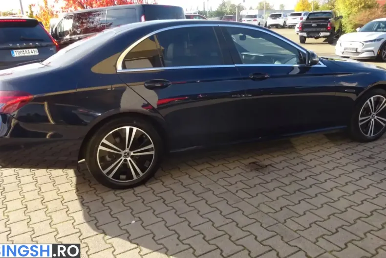 Mercedes-Benz E 220 (Clasa E) din 2024 cu 8.233 km - oferta MER220765 - foto 6