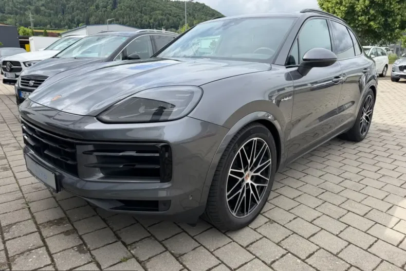 Porsche Cayenne din 2025 cu 47.000 km - oferta POR220770 - foto 1