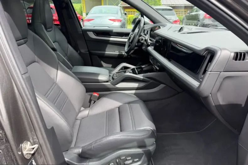 Porsche Cayenne din 2025 cu 47.000 km - oferta POR220770 - foto 12