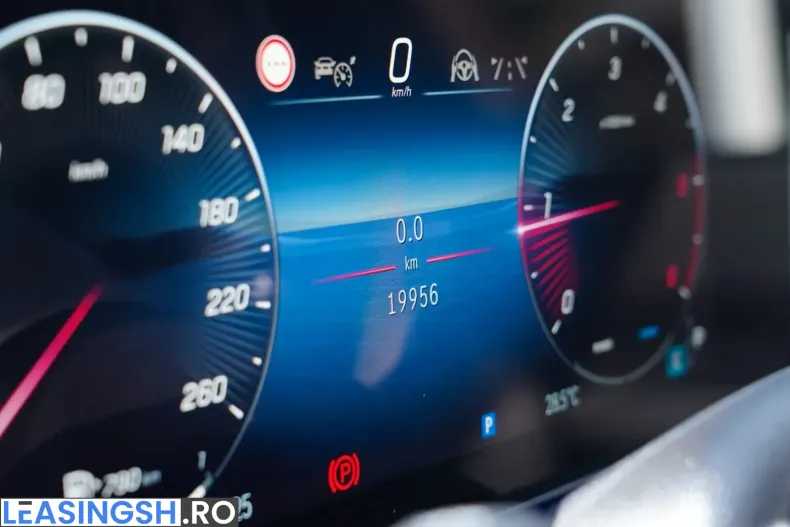 Mercedes-Benz GLE 300 (Clasa GLE) din 2025 cu 19.950 km - oferta MER220777 - foto 13