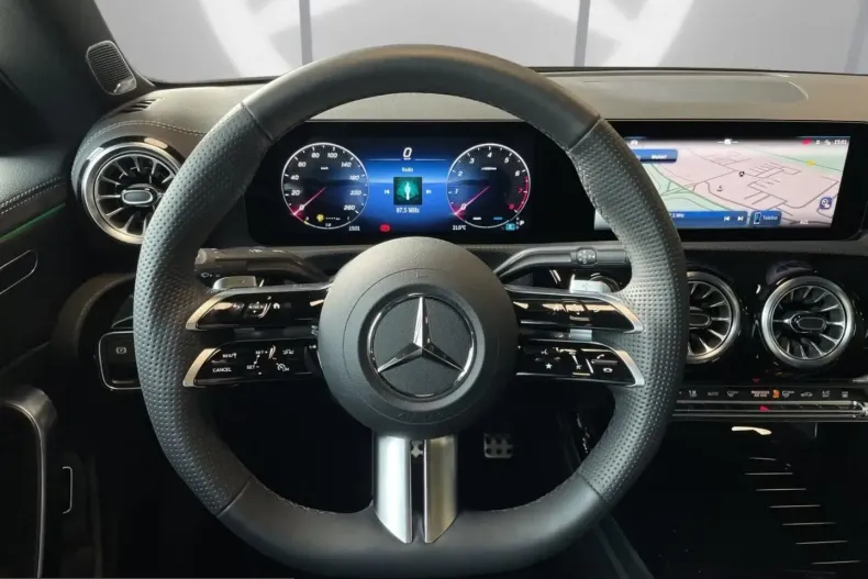 Mercedes-Benz CLA 250 (Clasa CLA) din 2025 cu 14.000 km - oferta MER220787 - foto 7