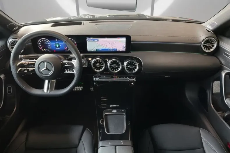 Mercedes-Benz CLA 250 (Clasa CLA) din 2025 cu 14.000 km - oferta MER220787 - foto 8