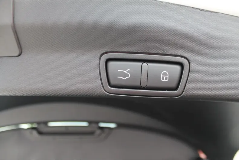 Alfa Romeo Stelvio din 2024 cu 47.990 km - oferta ALF220793 - foto 8