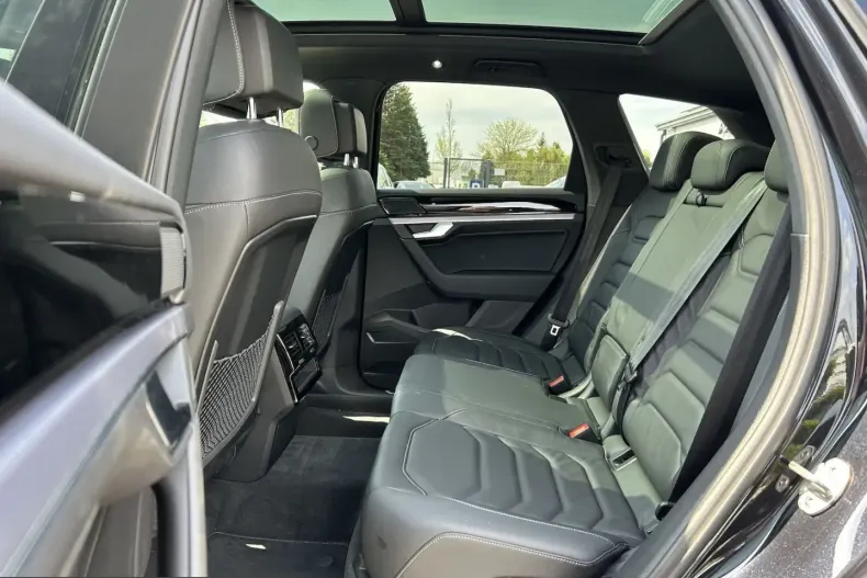 Volkswagen Touareg din 2021 cu 93.578 km - oferta VOL220805 - foto 11
