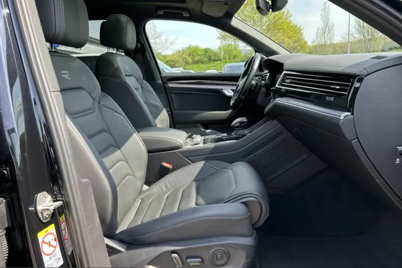 Volkswagen Touareg din 2021 cu 93.578 km - oferta VOL220805 - foto 26