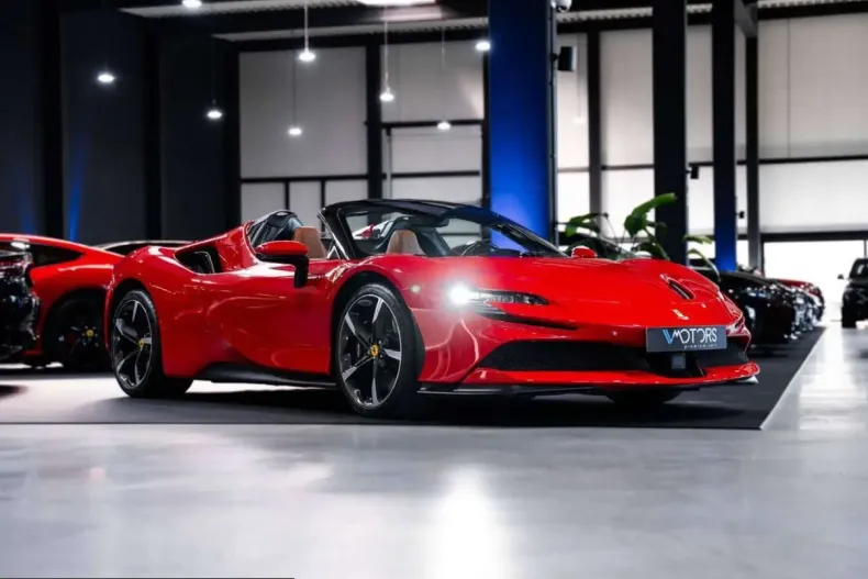 Ferrari SF90 din 2025 cu 4.075 km - oferta FER220806 - foto 10