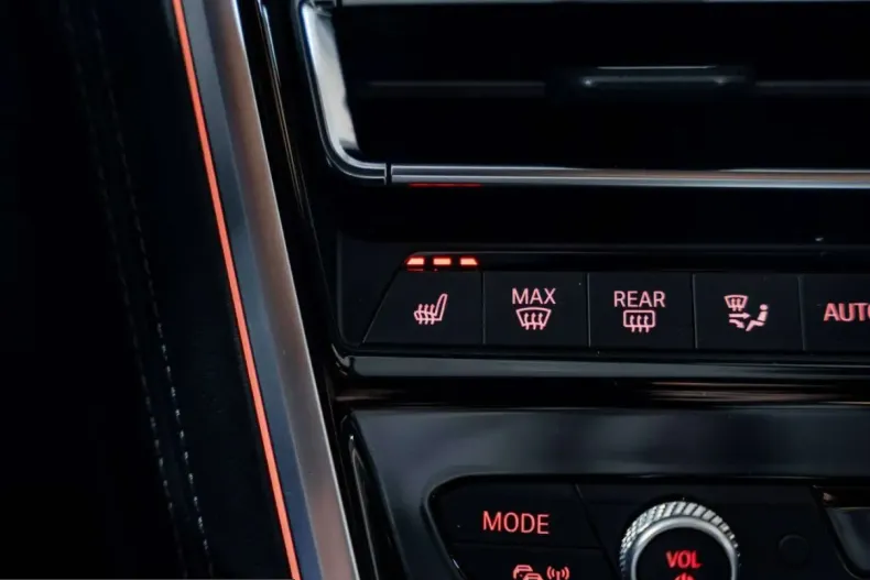 BMW M8 (Seria 8) din 2022 cu 33.371 km - oferta BMW220808 - foto 25
