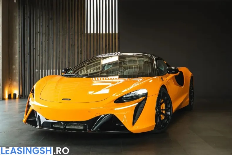 McLaren Artura din 2024 cu 9.990 km - oferta MCL220810 - foto 1