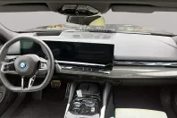 BMW 550 (Seria 5) din 2025 cu 21.310 km - oferta BMW220813 - foto 13