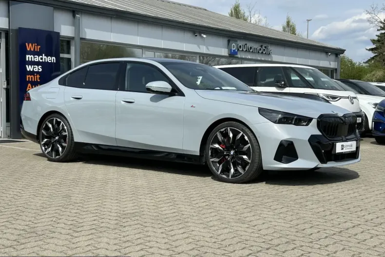 BMW 540 (Seria 5) din 2025 cu 15.143 km - oferta BMW220815 - foto 1