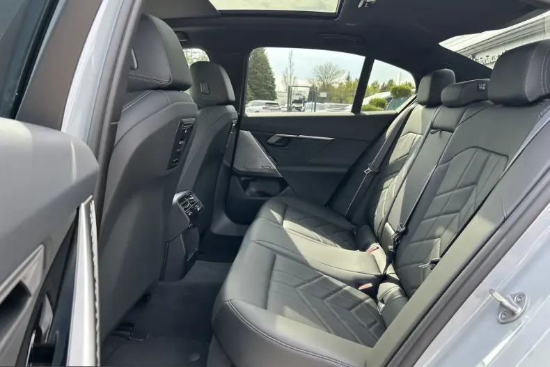 BMW 540 (Seria 5) din 2025 cu 15.143 km - oferta BMW220815 - foto 13