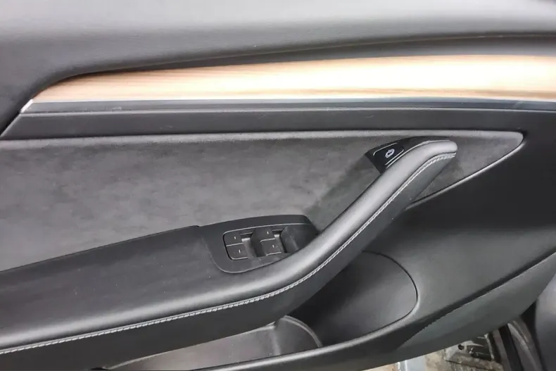 Tesla Model 3 din 2021 cu 68.494 km - oferta TES220817 - foto 8