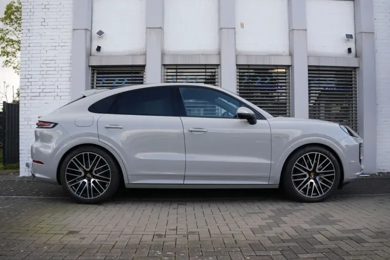 Porsche Cayenne din 2024 cu 18.200 km - oferta POR220818 - foto 6