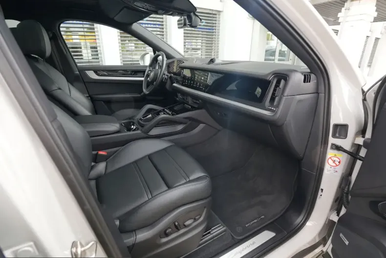 Porsche Cayenne din 2024 cu 18.200 km - oferta POR220818 - foto 17