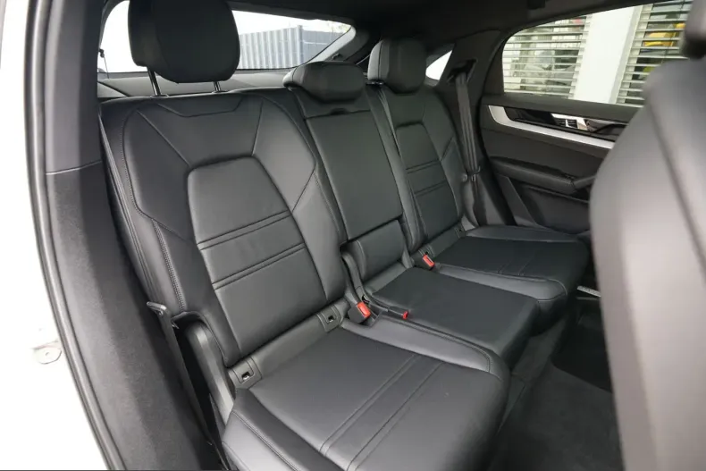 Porsche Cayenne din 2024 cu 18.200 km - oferta POR220818 - foto 32