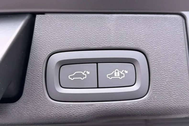 Volvo XC60 din 2025 cu 24.511 km - oferta VOL220822 - foto 18
