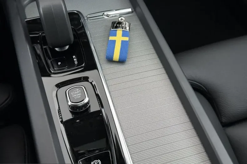 Volvo XC60 din 2025 cu 24.511 km - oferta VOL220822 - foto 32