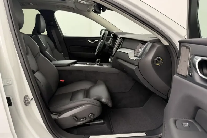 Volvo XC60 din 2025 cu 23.466 km - oferta VOL220823 - foto 17