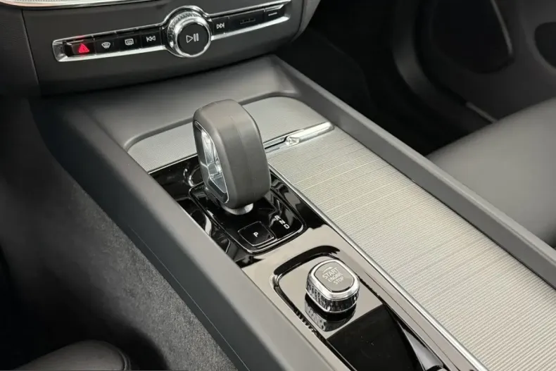 Volvo XC60 din 2025 cu 23.466 km - oferta VOL220823 - foto 28
