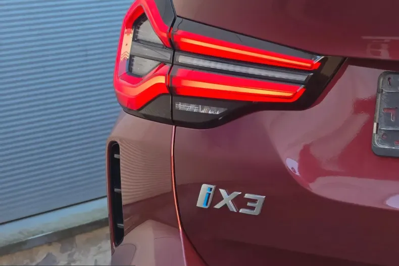 BMW iX3 (Seria X) din 2023 cu 28.252 km - oferta BMW220831 - foto 14