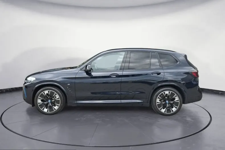 BMW iX3 (Seria X) din 2022 cu 56.489 km - oferta BMW220832 - foto 2