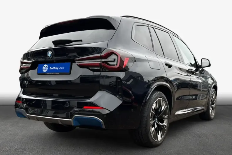 BMW iX3 (Seria X) din 2023 cu 70.942 km - oferta BMW220833 - foto 2