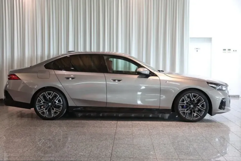 BMW 520 (Seria 5) din 2024 cu 72.020 km - oferta BMW220843 - foto 2