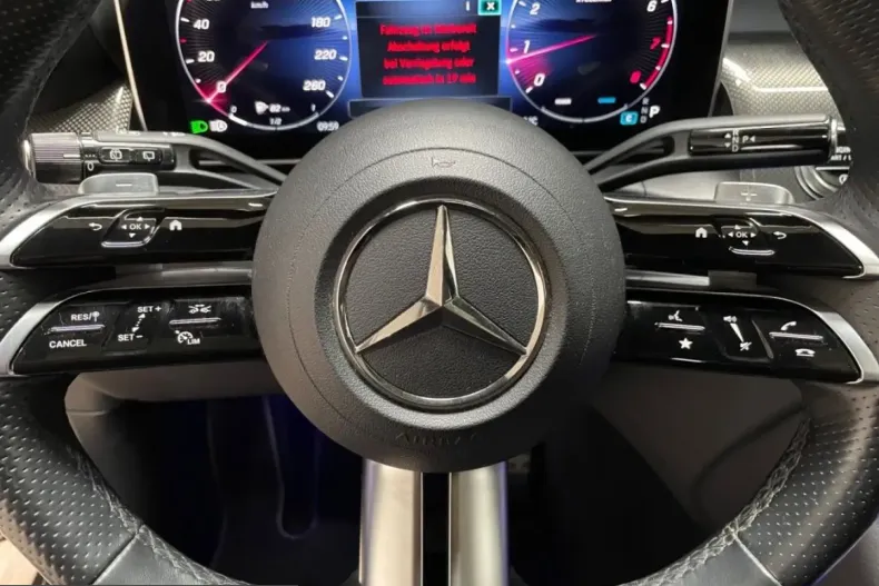 Mercedes-Benz GLC 300 (Clasa GLC) din 2023 cu 56.196 km - oferta MER220846 - foto 11