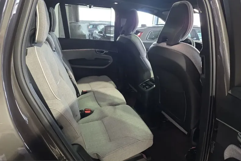 Volvo XC90 din 2023 cu 59.049 km - oferta VOL220847 - foto 13