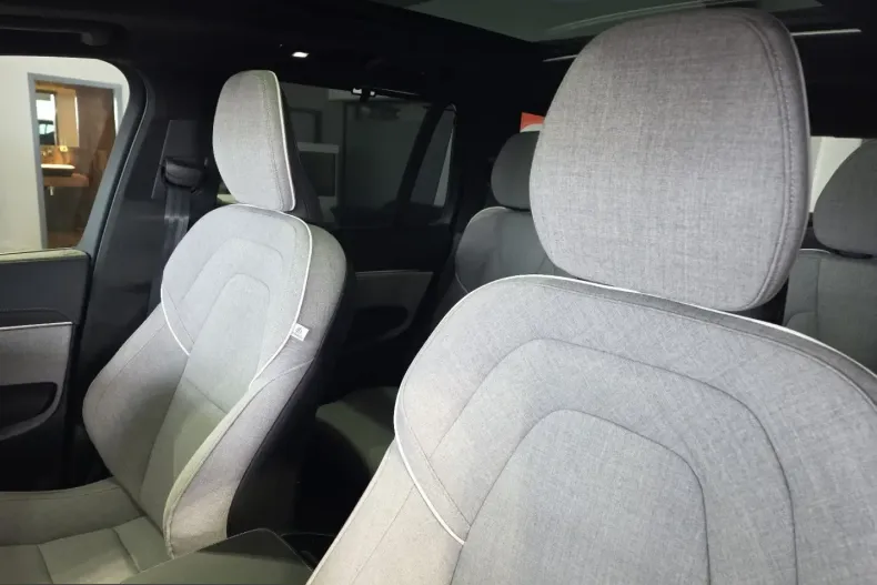 Volvo XC90 din 2023 cu 59.049 km - oferta VOL220847 - foto 23