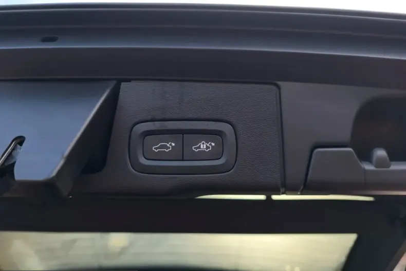 Volvo XC60 din 2025 cu 22.809 km - oferta VOL220869 - foto 15