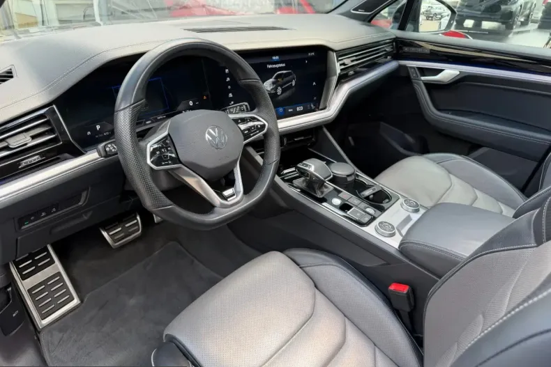 Volkswagen Touareg din 2023 cu 74.380 km - oferta VOL220872 - foto 12