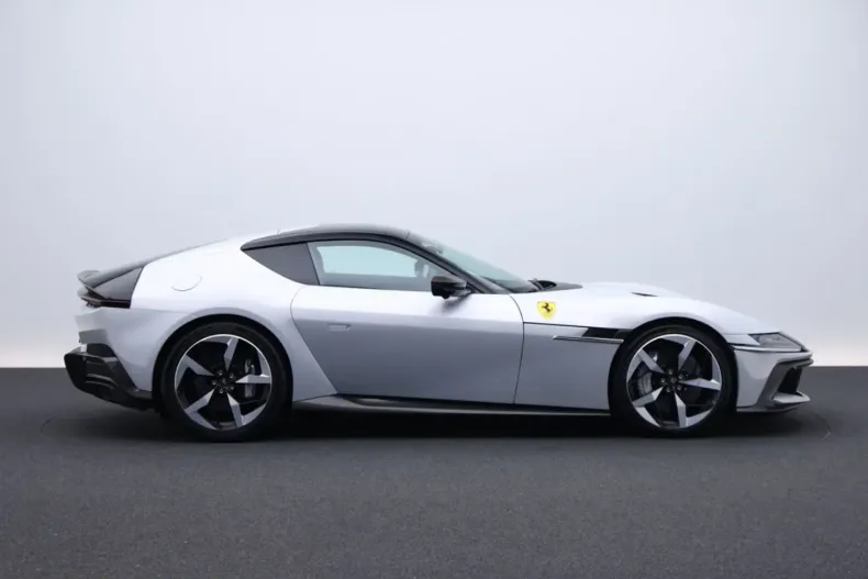 Ferrari 12Cilindri din 2025 cu 5.300 km - oferta FER220876 - foto 5