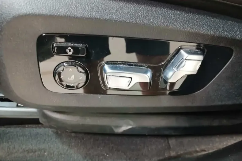 BMW X5 (Seria X) din 2025 cu 20.000 km - oferta BMW220884 - foto 10