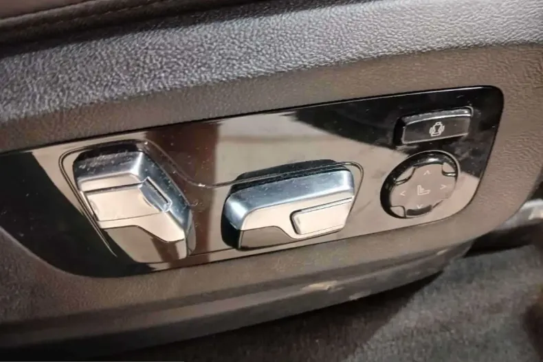 BMW X5 (Seria X) din 2025 cu 20.000 km - oferta BMW220884 - foto 11