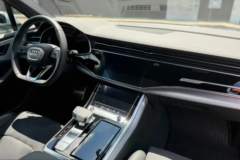 Audi Q7 din 2025 cu 16.000 km - oferta AUD220894 - foto 5