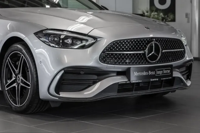 Mercedes-Benz C 400 (Clasa C) din 2022 cu 51.001 km - oferta MER220905 - foto 21