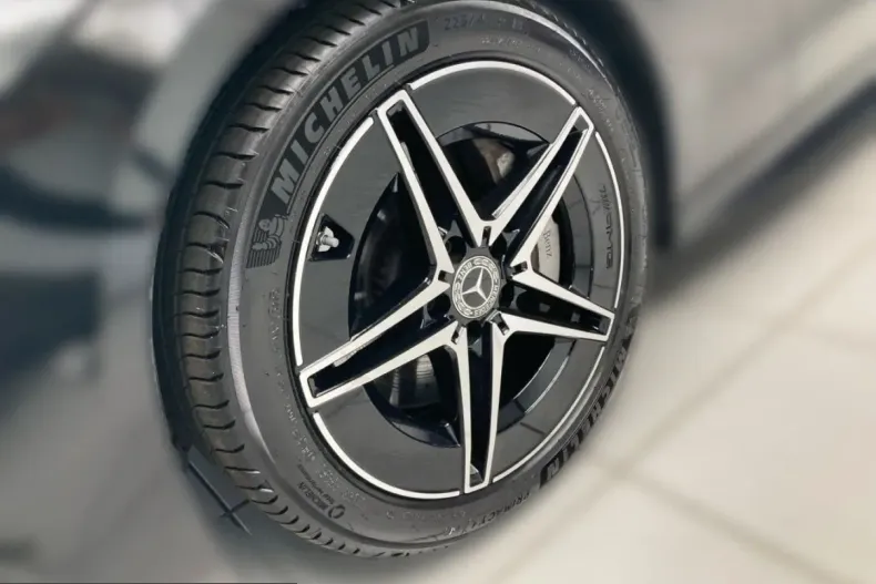 Mercedes-Benz C 200 (Clasa C) din 2025 cu 19.980 km - oferta MER220908 - foto 4