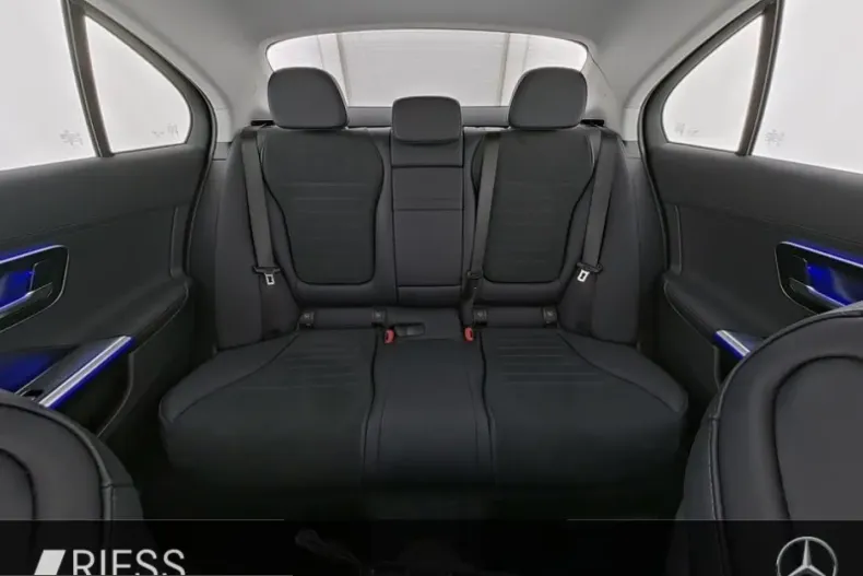 Mercedes-Benz C 200 (Clasa C) din 2025 cu 6.700 km - oferta MER220910 - foto 7