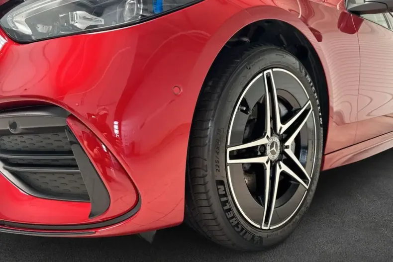 Mercedes-Benz C 300 (Clasa C) din 2023 cu 45.304 km - oferta MER220913 - foto 6