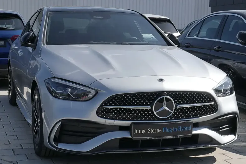 Mercedes-Benz C 300 (Clasa C) din 2025 cu 22.805 km - oferta MER220919 - foto 2