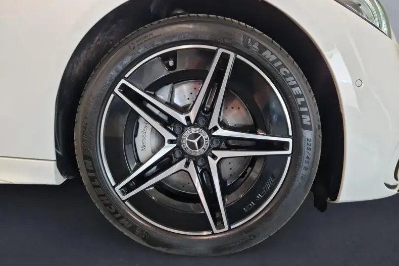 Mercedes-Benz C 300 (Clasa C) din 2023 cu 66.547 km - oferta MER220921 - foto 5