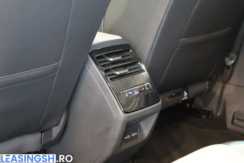 Volkswagen ID.7 din 2023 cu 37.450 km - oferta VOL220938 - foto 19