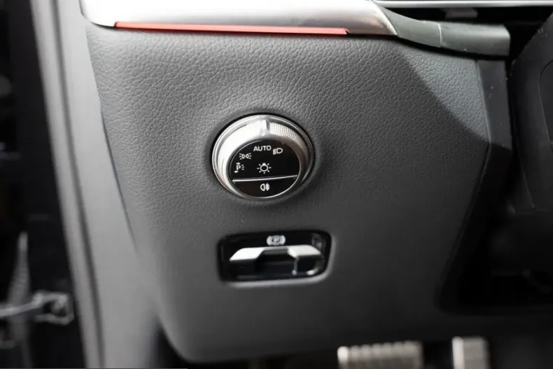 Mercedes-Benz GLC 220 (Clasa GLC) din 2025 cu 15.545 km - oferta MER220951 - foto 19