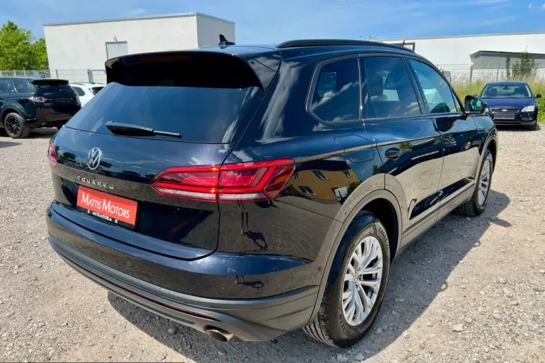 Volkswagen Touareg din 2022 cu 56.819 km - oferta VOL220964 - foto 2