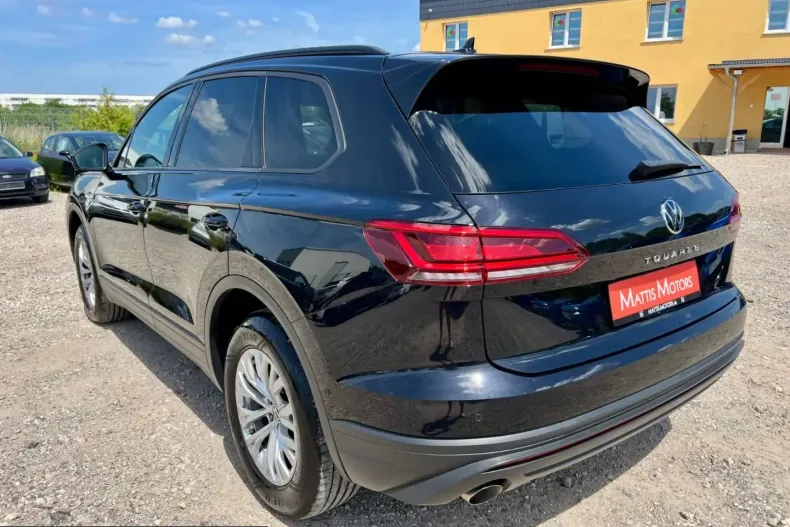 Volkswagen Touareg din 2022 cu 56.819 km - oferta VOL220964 - foto 4