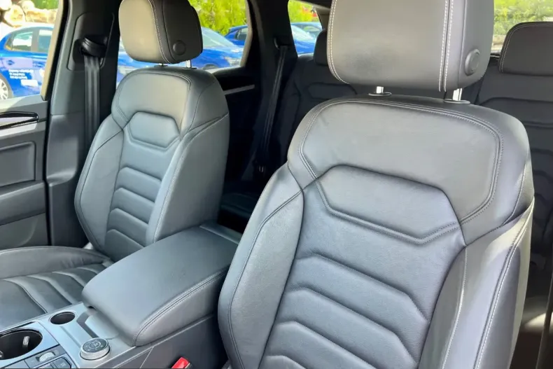 Volkswagen Touareg din 2022 cu 56.819 km - oferta VOL220964 - foto 9