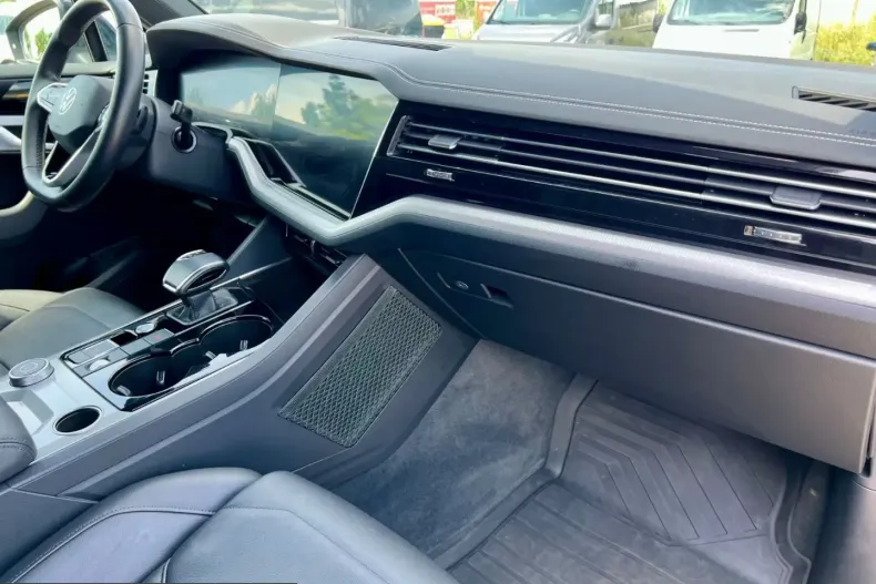 Volkswagen Touareg din 2022 cu 56.819 km - oferta VOL220964 - foto 12